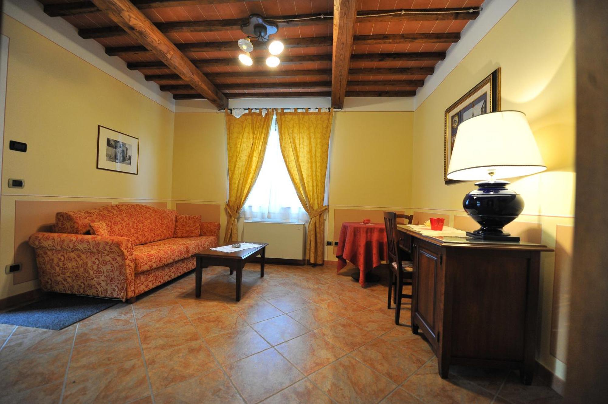 Albergo La Foresteria Bettolle Buitenkant foto