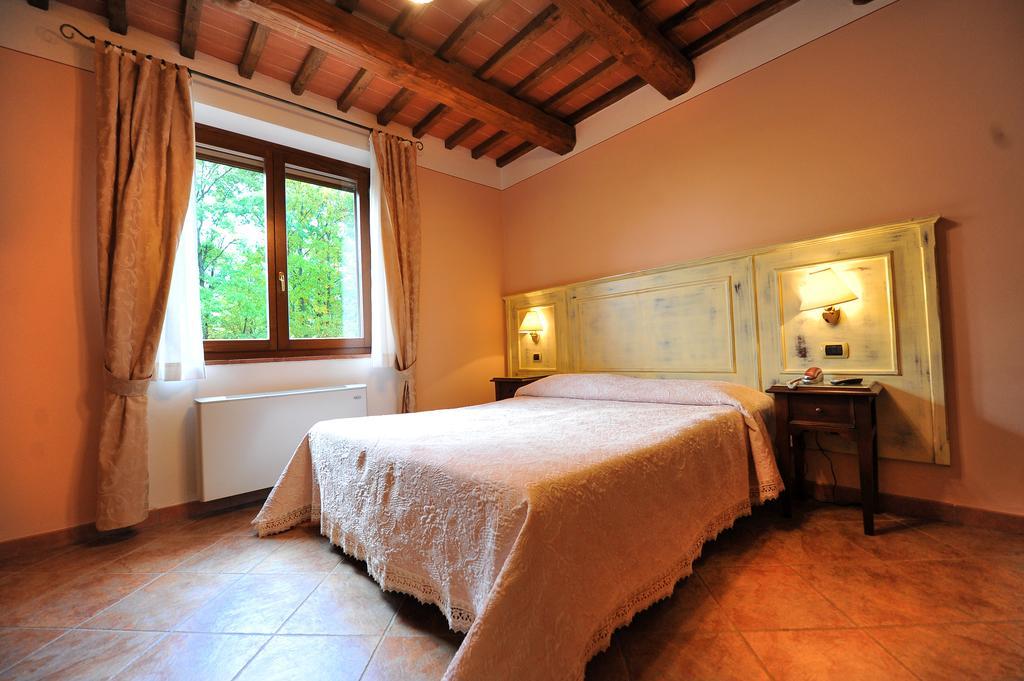 Albergo La Foresteria Bettolle Buitenkant foto