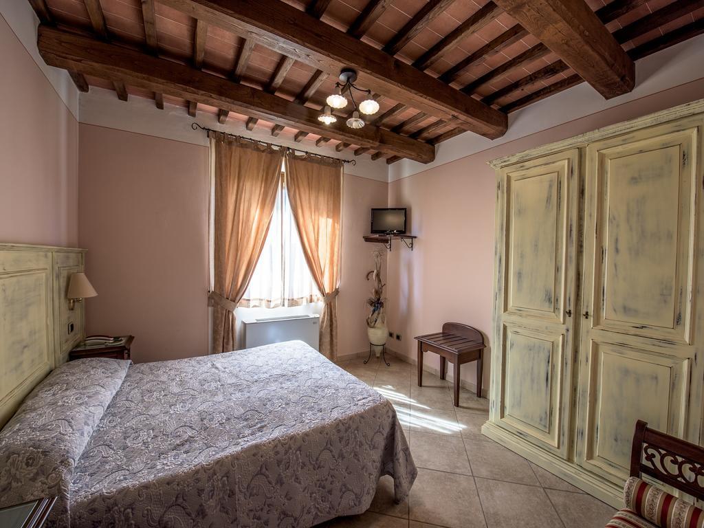 Albergo La Foresteria Bettolle Buitenkant foto
