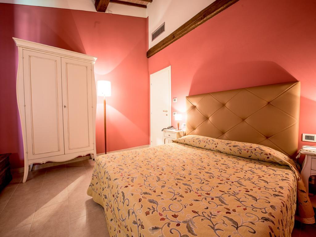 Albergo La Foresteria Bettolle Buitenkant foto